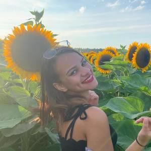 Meet your Posher, Marcelinha